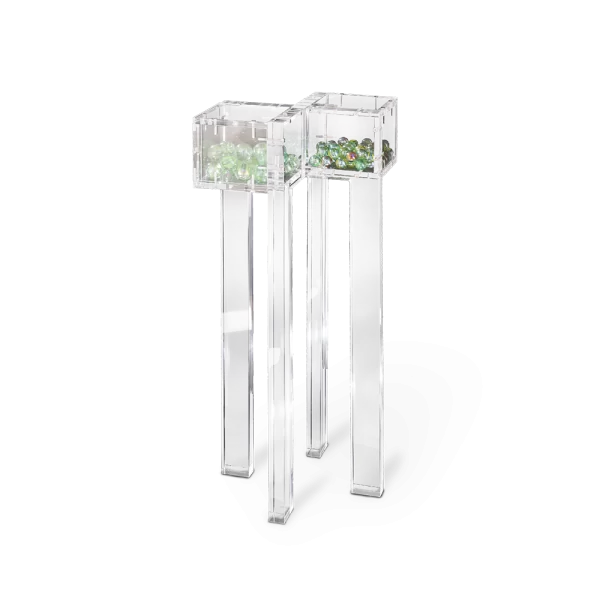 Doble X, 2006. 55×22×22 cm, acrílico y cristal.